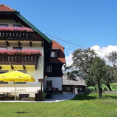 Fruhstuckspension Bischof I D Wiesen Sankt Peter am Kammersberg ภายนอก รูปภาพ