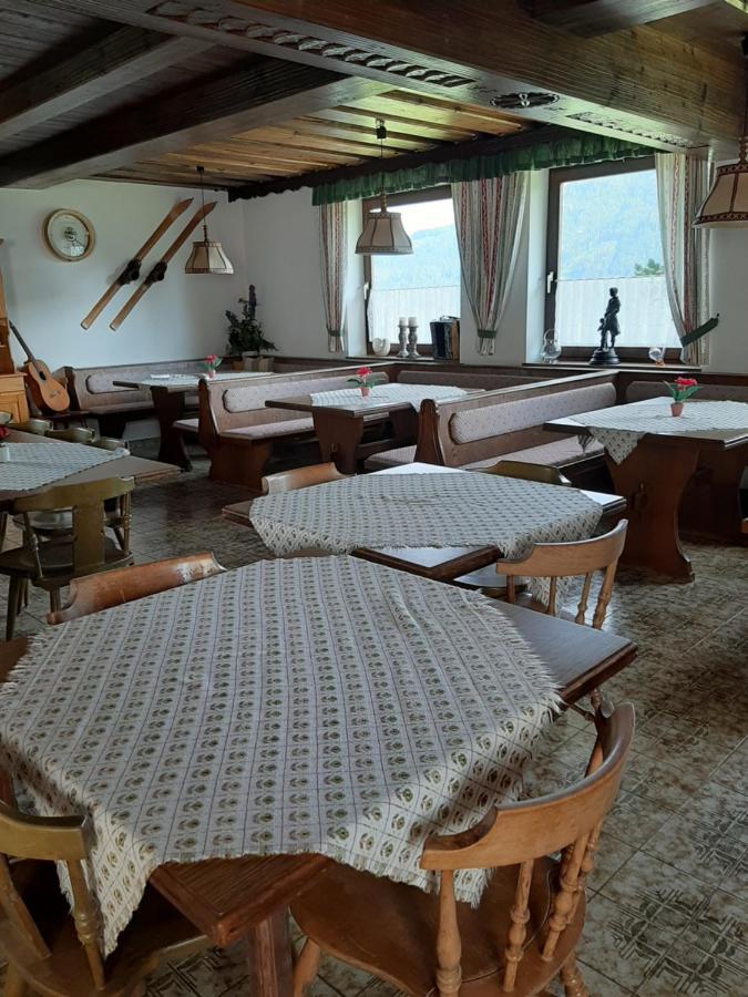 Fruhstuckspension Bischof I D Wiesen Sankt Peter am Kammersberg ภายนอก รูปภาพ