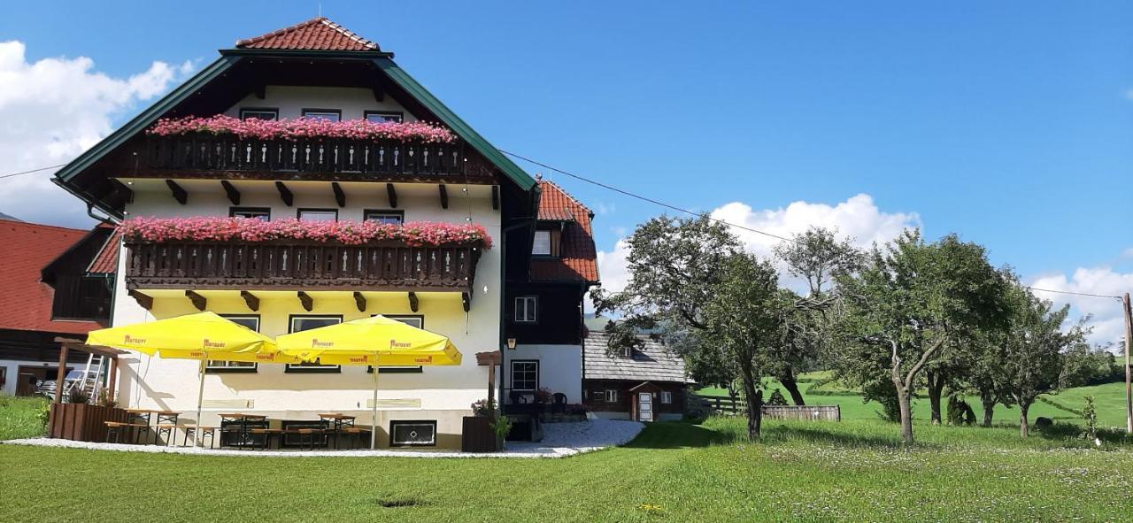 Fruhstuckspension Bischof I D Wiesen Sankt Peter am Kammersberg ภายนอก รูปภาพ
